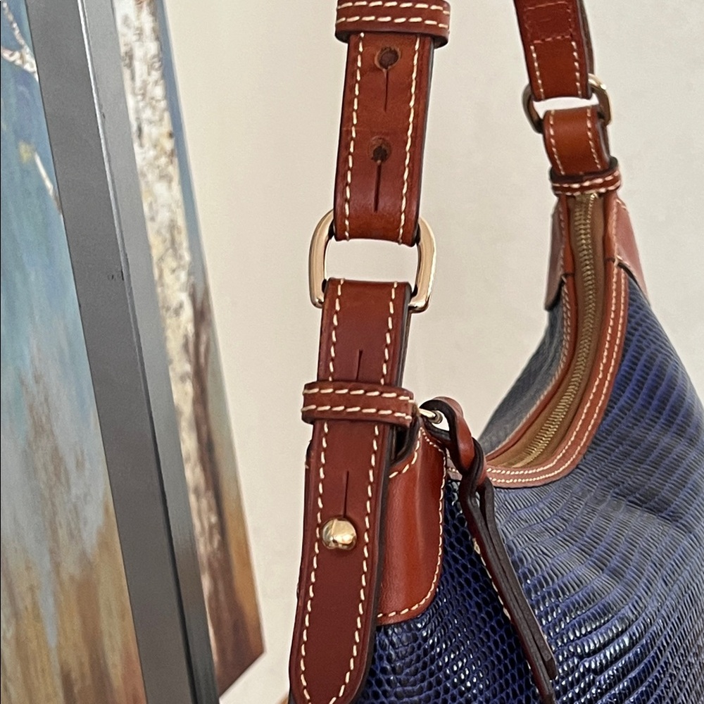 Dooney and Bourke Reptile/Snake print Navy Blue Handbag - Picture 4 of 16